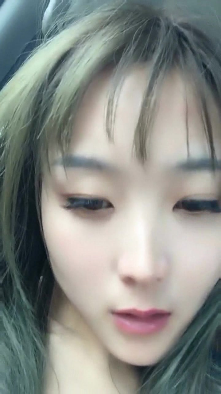 超靓极品萝莉性感女神『LB娜娜』和炮友激情玩车震 太TM漂亮 一炮没过瘾无套又干一炮 高清720P原版无水印