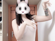 还在上班 女友发给我的视频