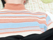 无套操99年小少妇，裤子都来不及脱就开操