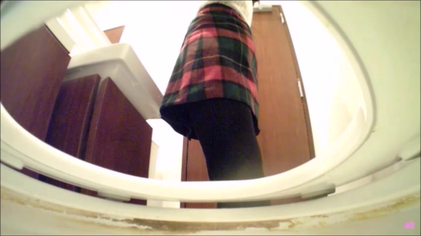 美女如云的餐厅高级坐厕偷拍第37季短裙妹子嘘嘘菊花洞开平日肯定喜欢被爆菊